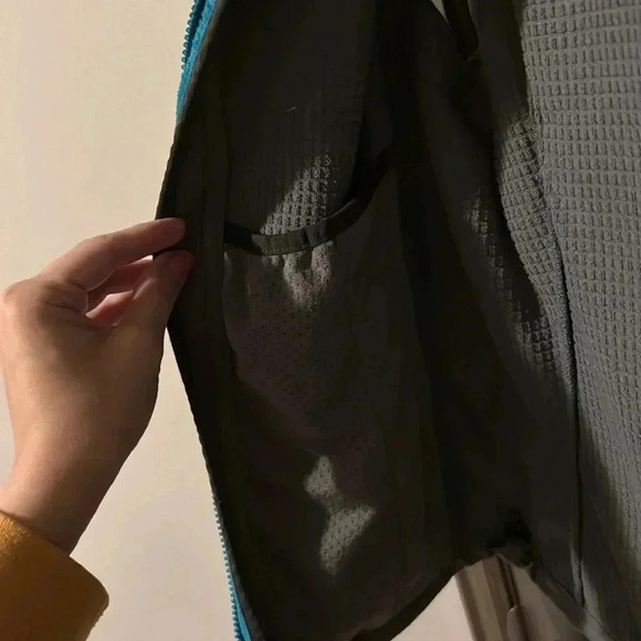 REI Teal Blue Hiking Vest Womens XS Athlestic Athlesiure EUC Zipper Pockets - Picture 10 of 11